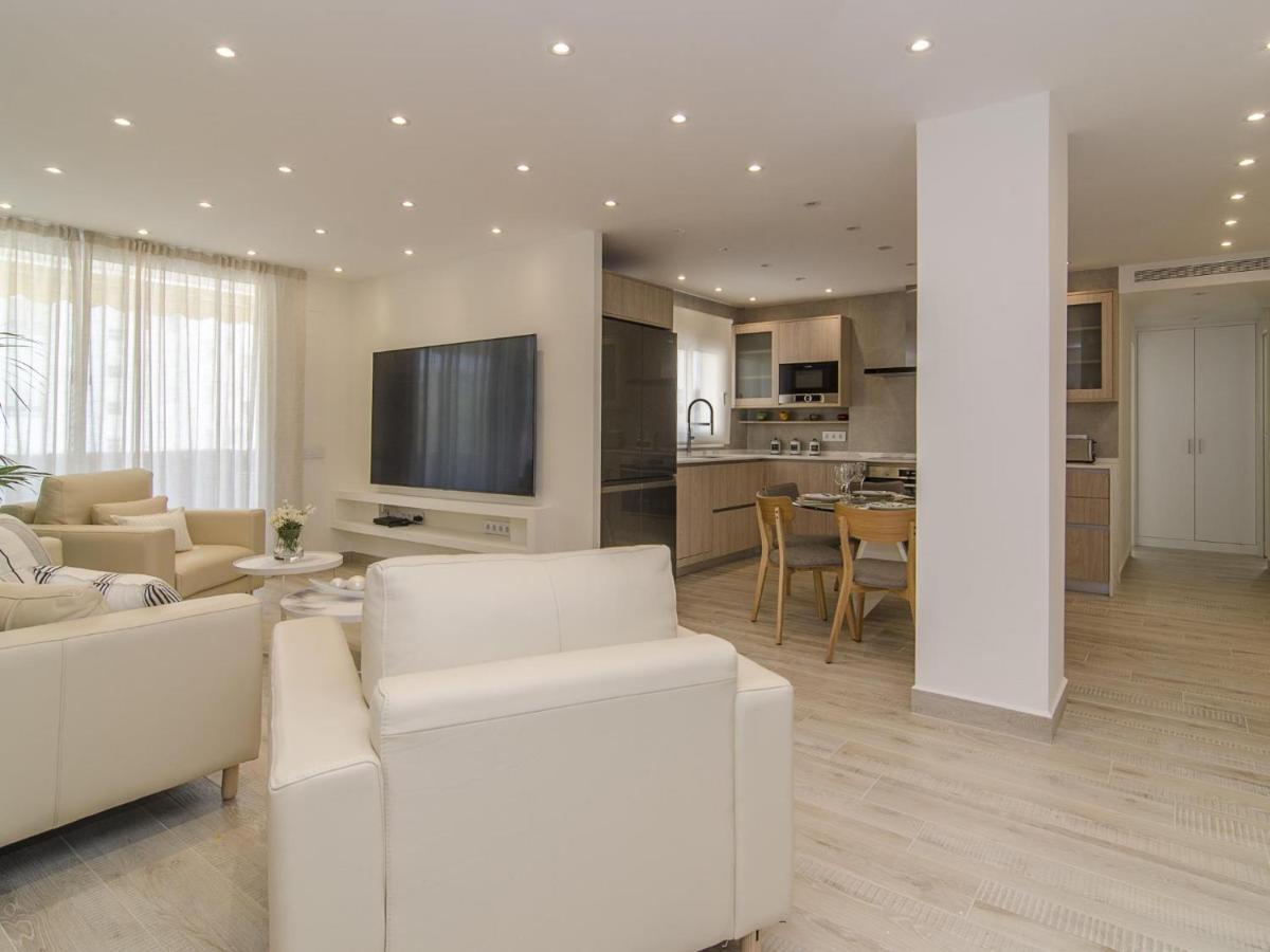 Sitges Spaces Oasis Suites- 4 Bedroom, 4 Ensuite Bathrooms, Terrace, Pool, Sitges Centre Екстер'єр фото