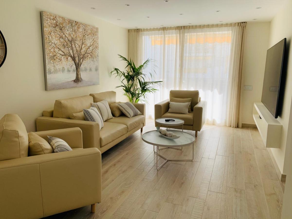 Sitges Spaces Oasis Suites- 4 Bedroom, 4 Ensuite Bathrooms, Terrace, Pool, Sitges Centre Екстер'єр фото