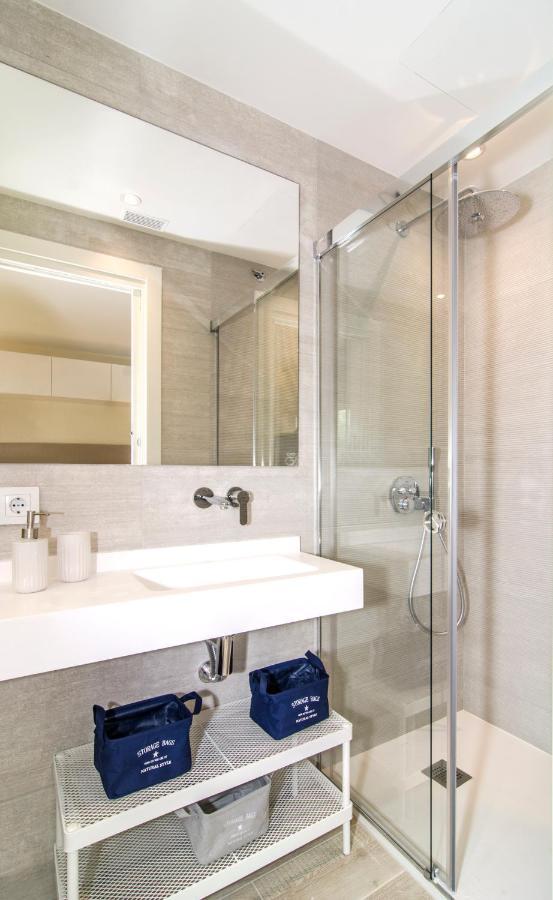 Sitges Spaces Oasis Suites- 4 Bedroom, 4 Ensuite Bathrooms, Terrace, Pool, Sitges Centre Екстер'єр фото