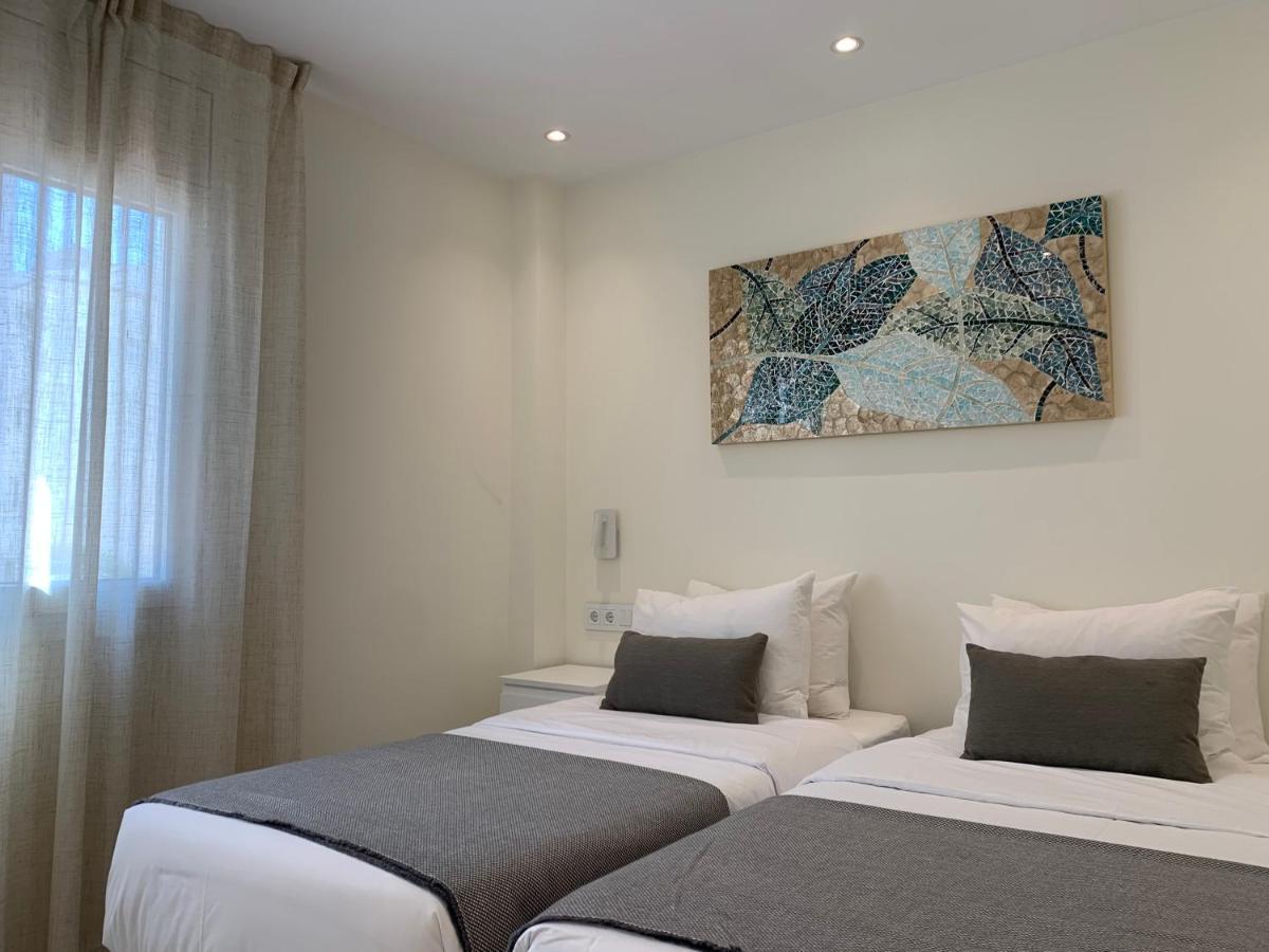 Sitges Spaces Oasis Suites- 4 Bedroom, 4 Ensuite Bathrooms, Terrace, Pool, Sitges Centre Екстер'єр фото